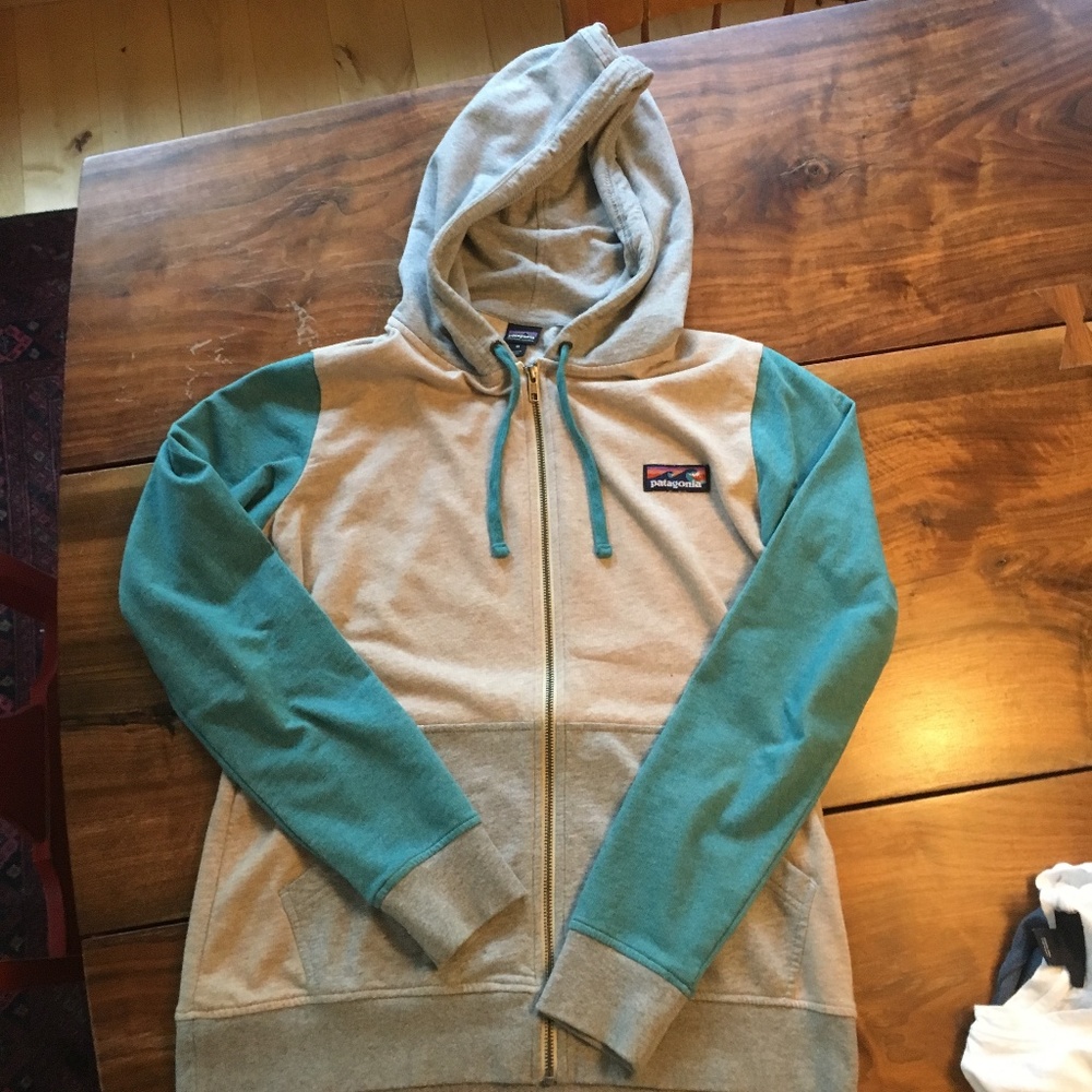 Patagonia zip sweatshirt